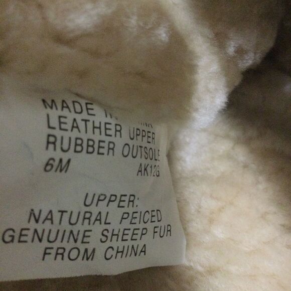 Michael Kors Boots Women’s Size 6 Tan Suede Tall Winter Sheep Fur Lined AK12G - Picture 9 of 9